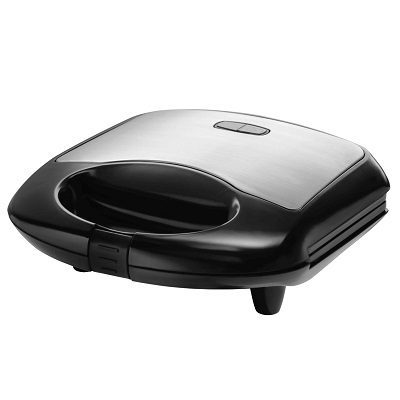 Oster CKSTSM2223 700-Watt 2-Slice Sandwich Maker for Rs 1099 (Market Price Rs 1495)